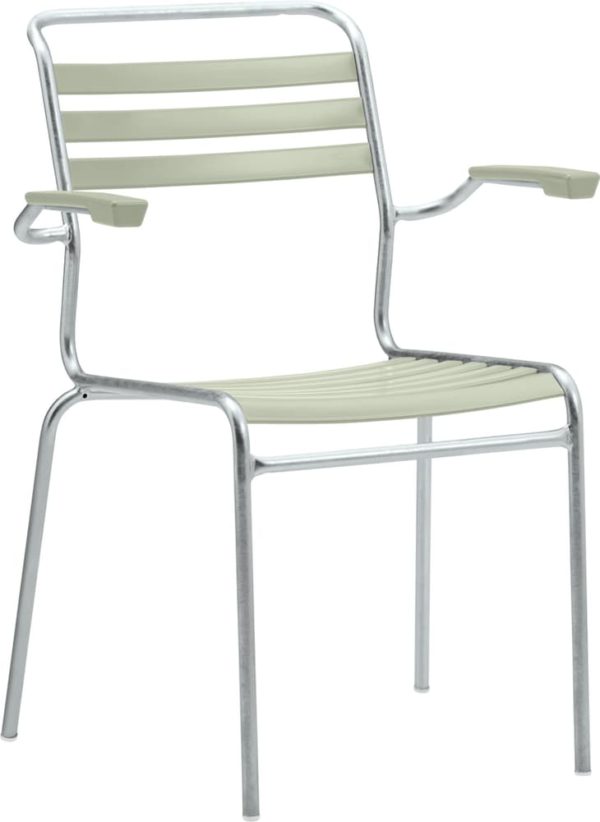 Chaise Santis – Image 2